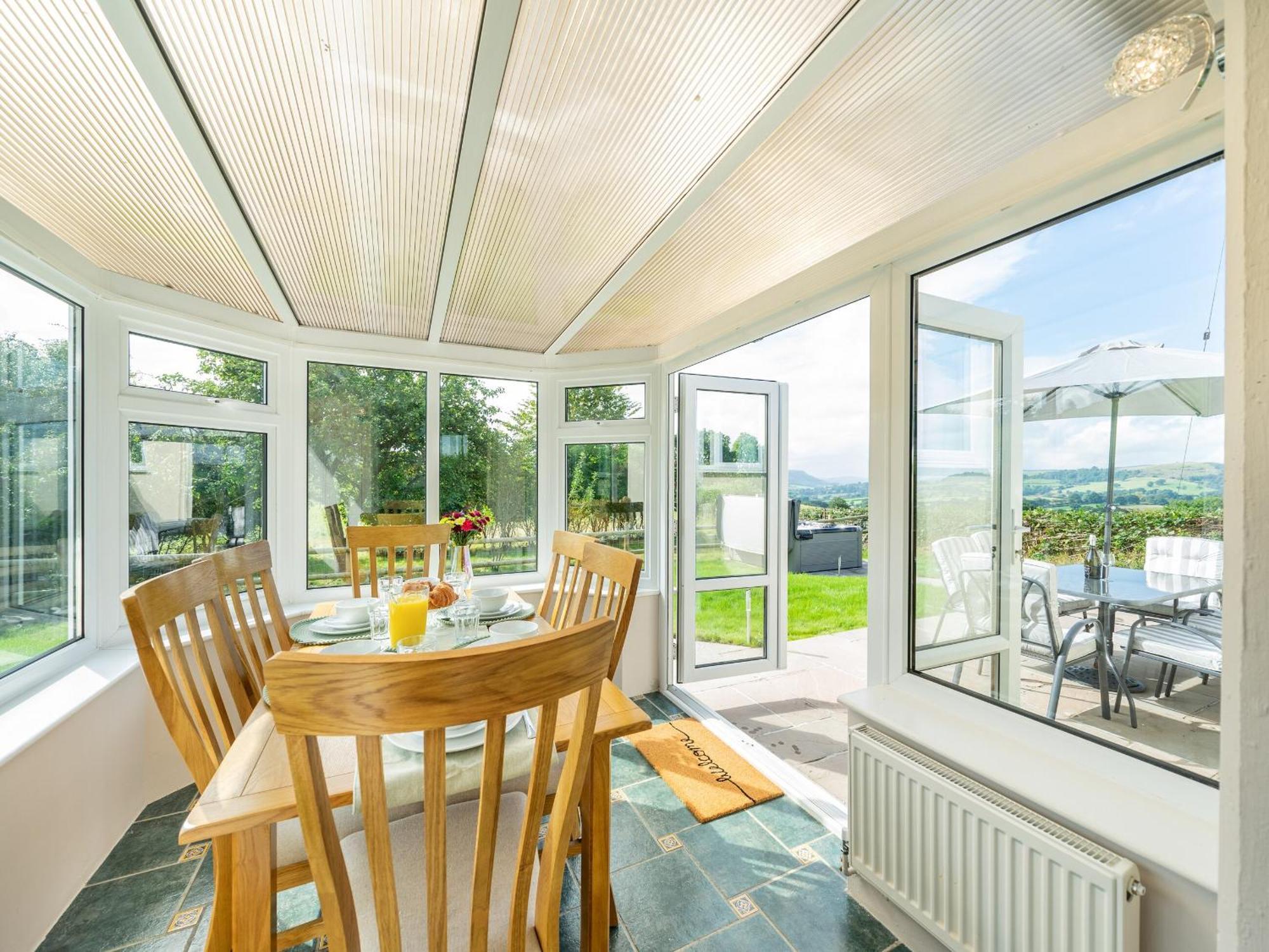 Meadowcroft Villa Bettws Disserth Ngoại thất bức ảnh